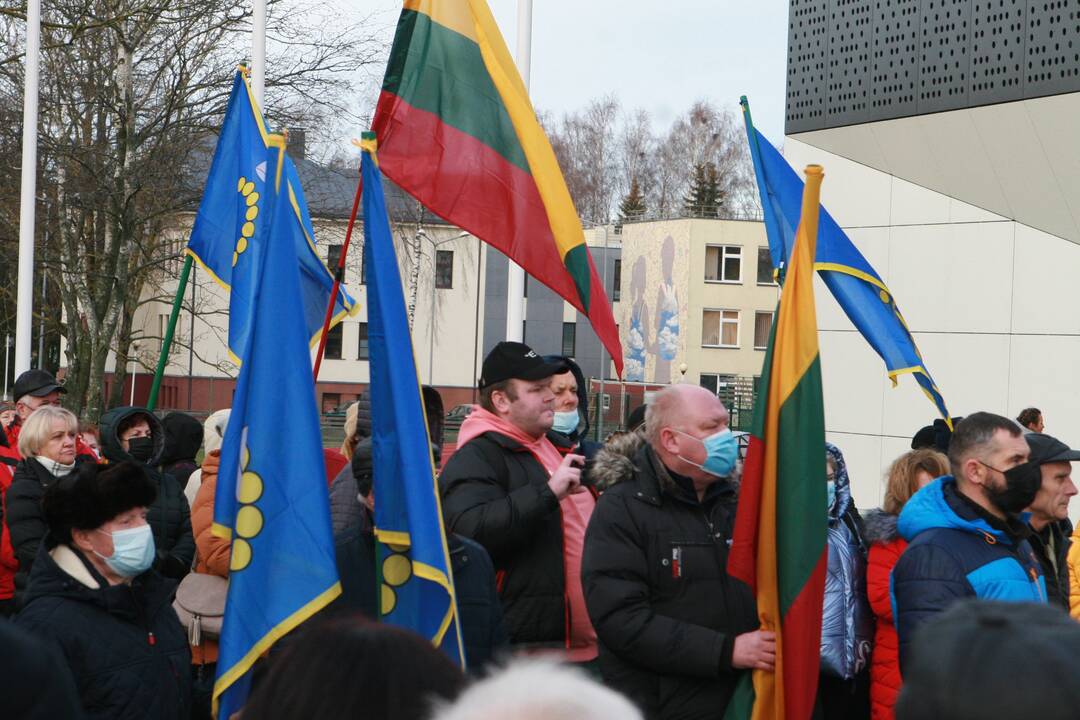 Palangoje – protestas prieš „Pušyno“ ir baseino privatizavimą: žmonės piktinosi A. Bilotaite