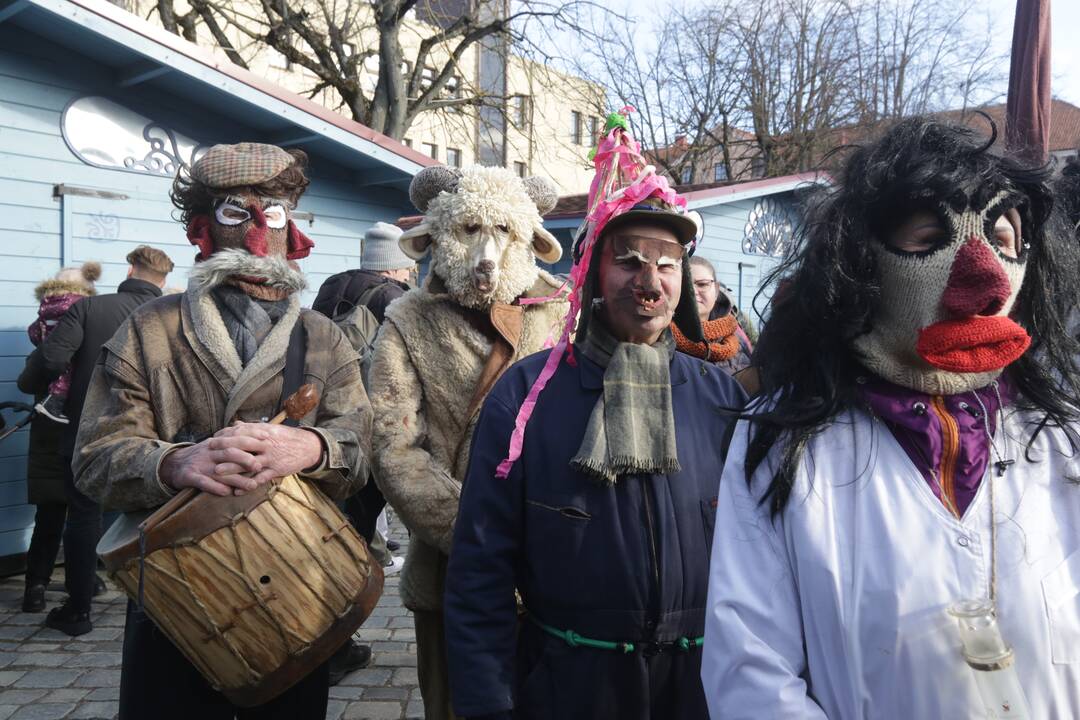 Užgavėnės uostamiestyje - klaipėdiečiai kvietė pavasarį