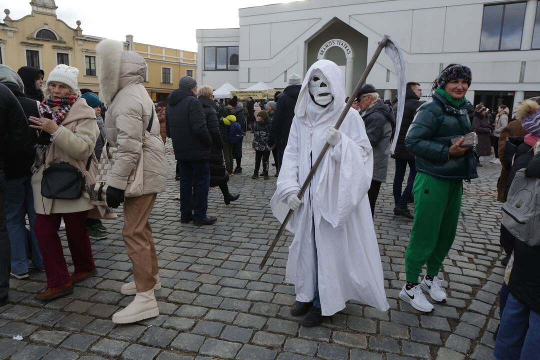 Užgavėnės uostamiestyje - klaipėdiečiai kvietė pavasarį