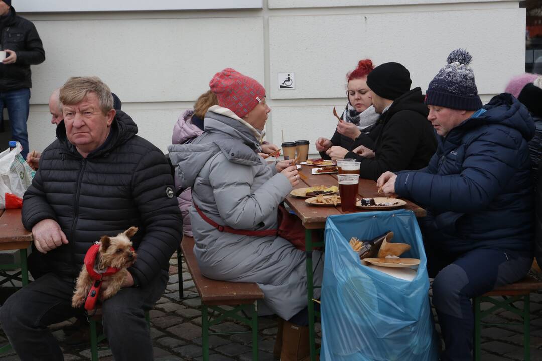 Užgavėnės uostamiestyje - klaipėdiečiai kvietė pavasarį