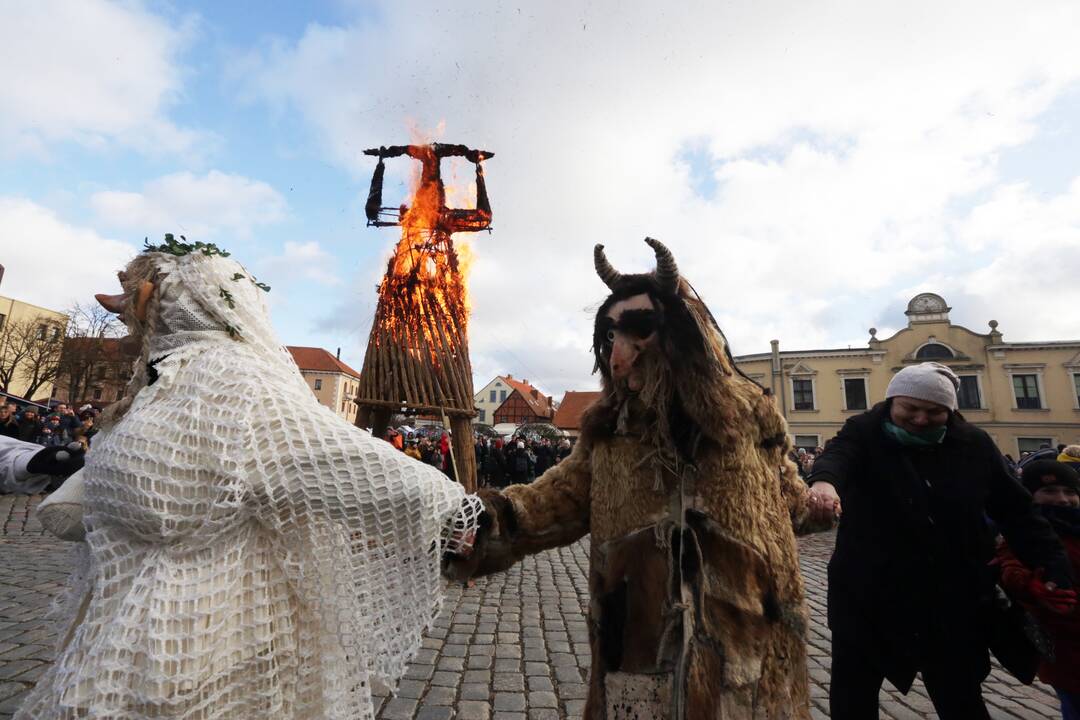 Užgavėnės uostamiestyje - klaipėdiečiai kvietė pavasarį