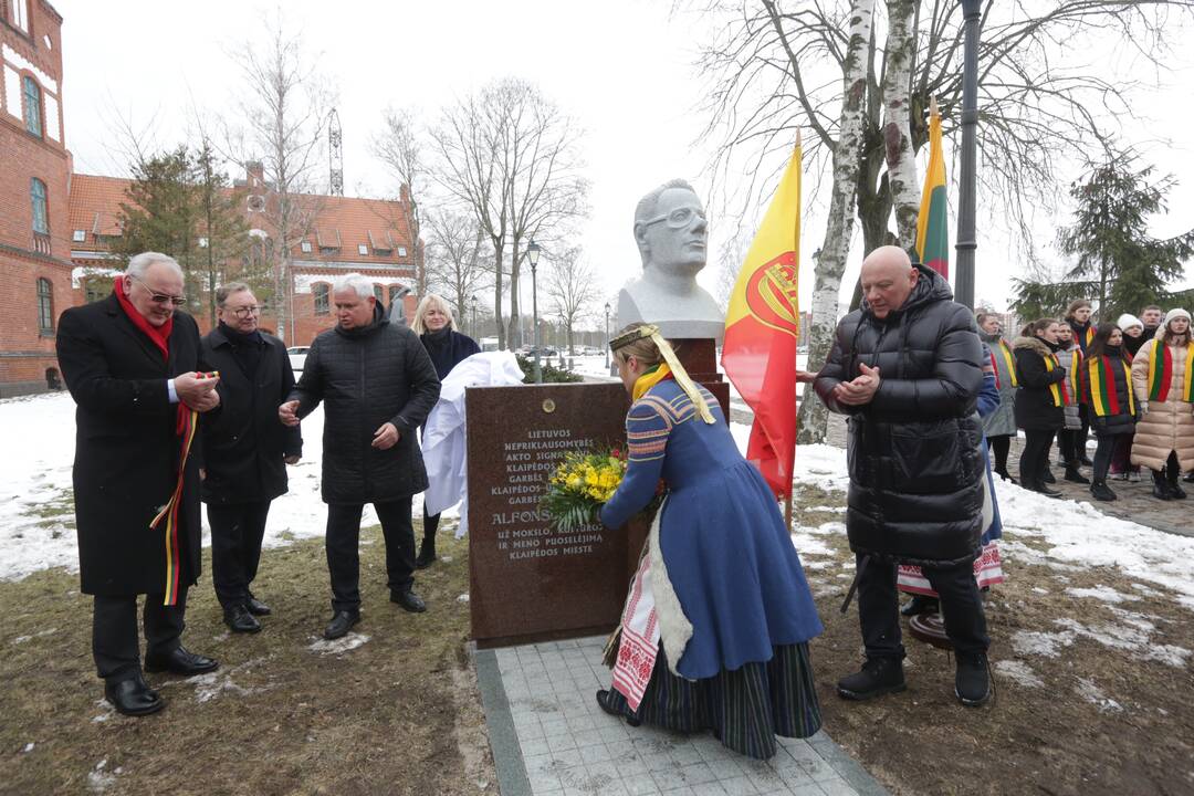  Alfonsui Žaliui biusto atidengimo ceremonija