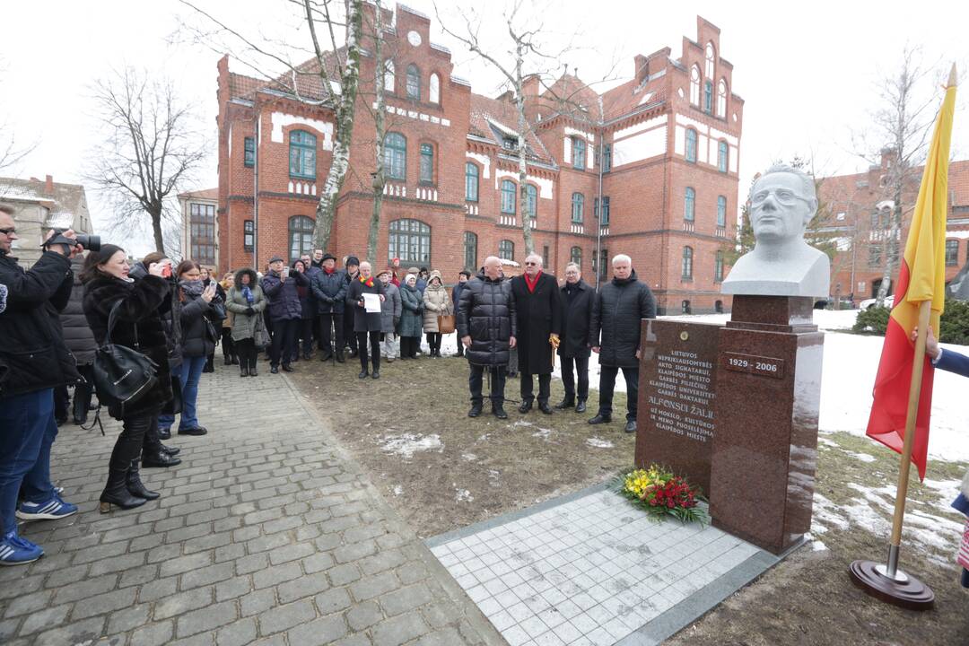  Alfonsui Žaliui biusto atidengimo ceremonija