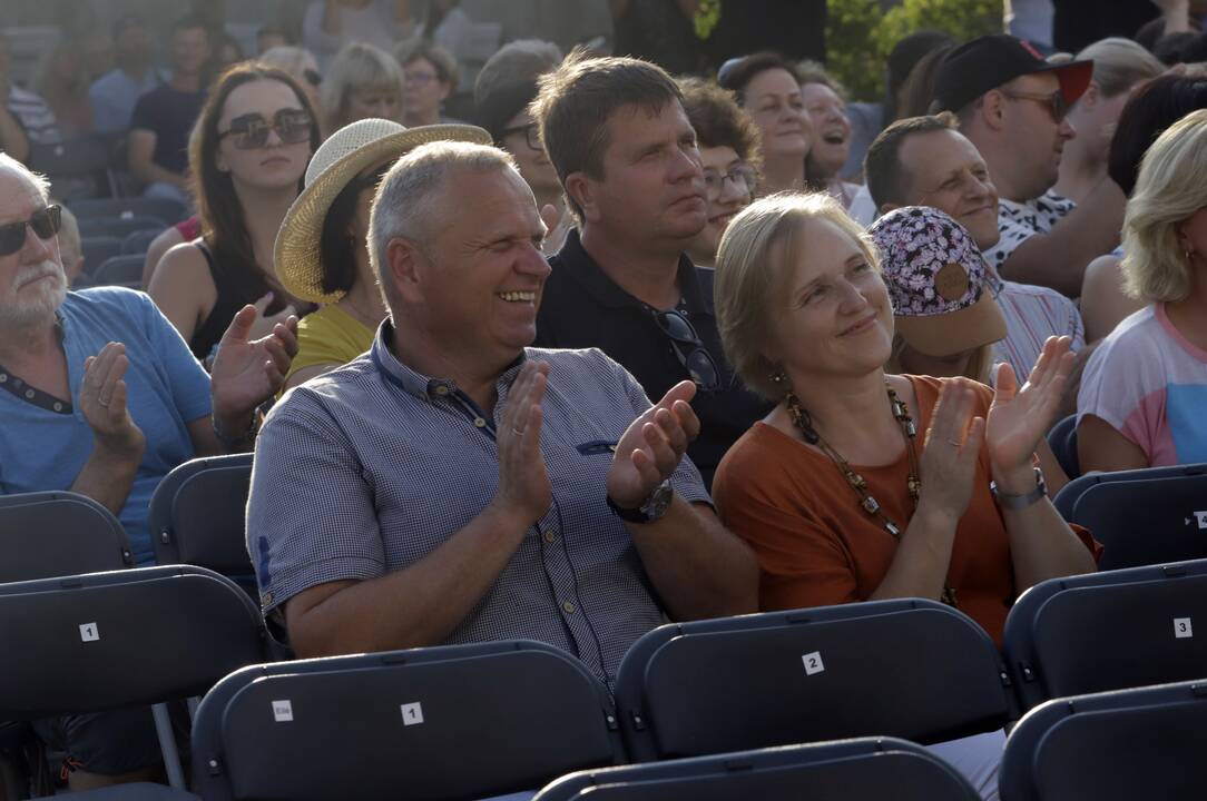 Liepų alėjoje šėlo AKD