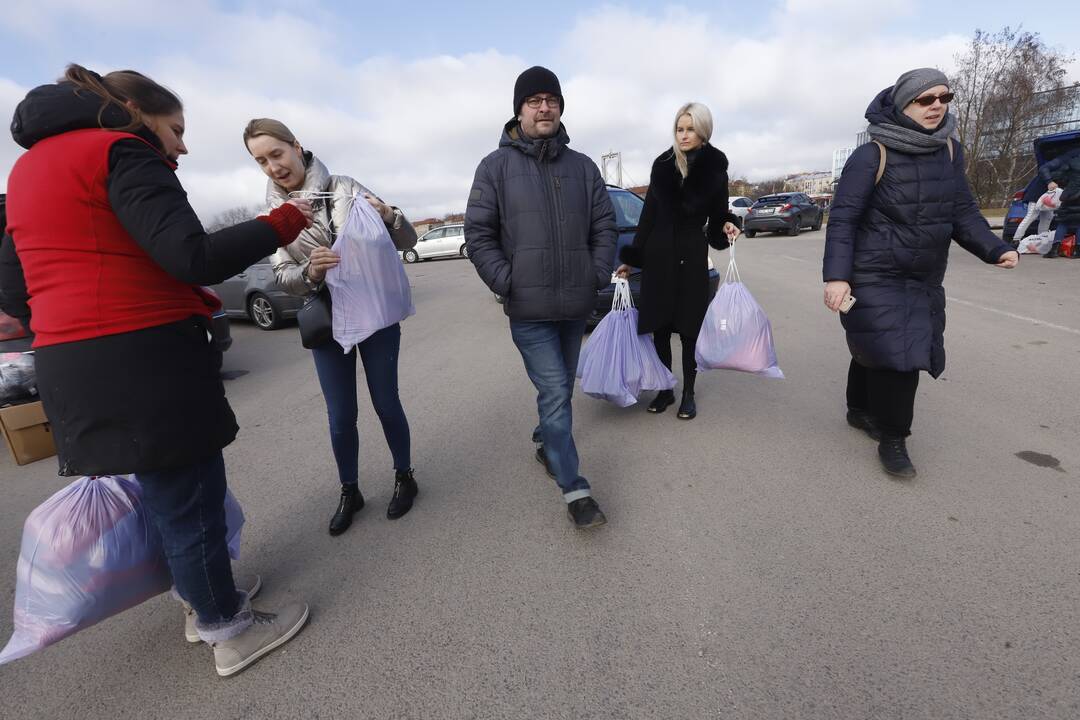 Kauniečiai siunčia humanitarinę pagalbą