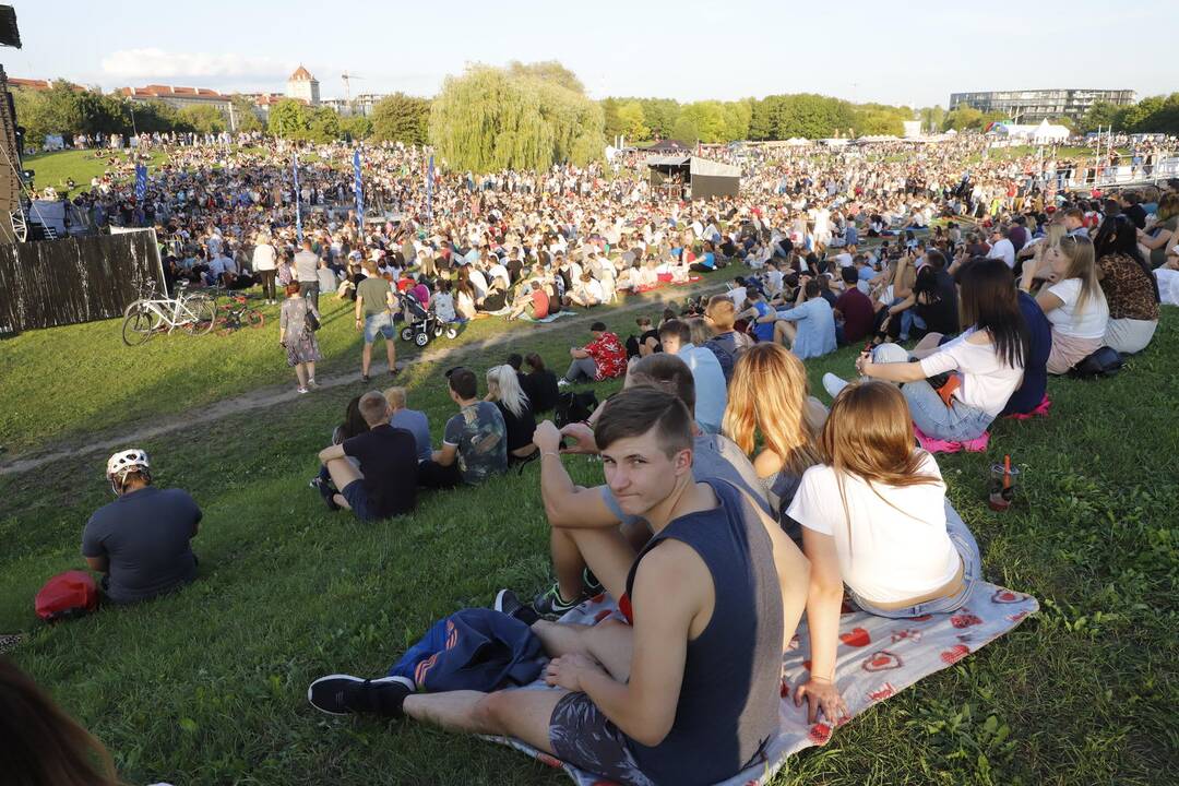„Laisvės pikniko“ vakarinė dalis