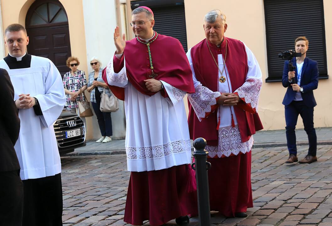 Arkivyskupas K. Kėvalas įžengė į Kauno arkikatedrą