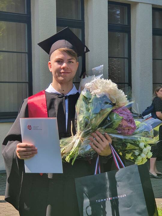 Atkaklumas: „MMA Bushido“ laikinojo čempiono diržo svorio kategorijoje iki 70 kg savininkas E.Fokinas žino, kad geriausi rezultatai pasiekiami nuolat treniruojantis.