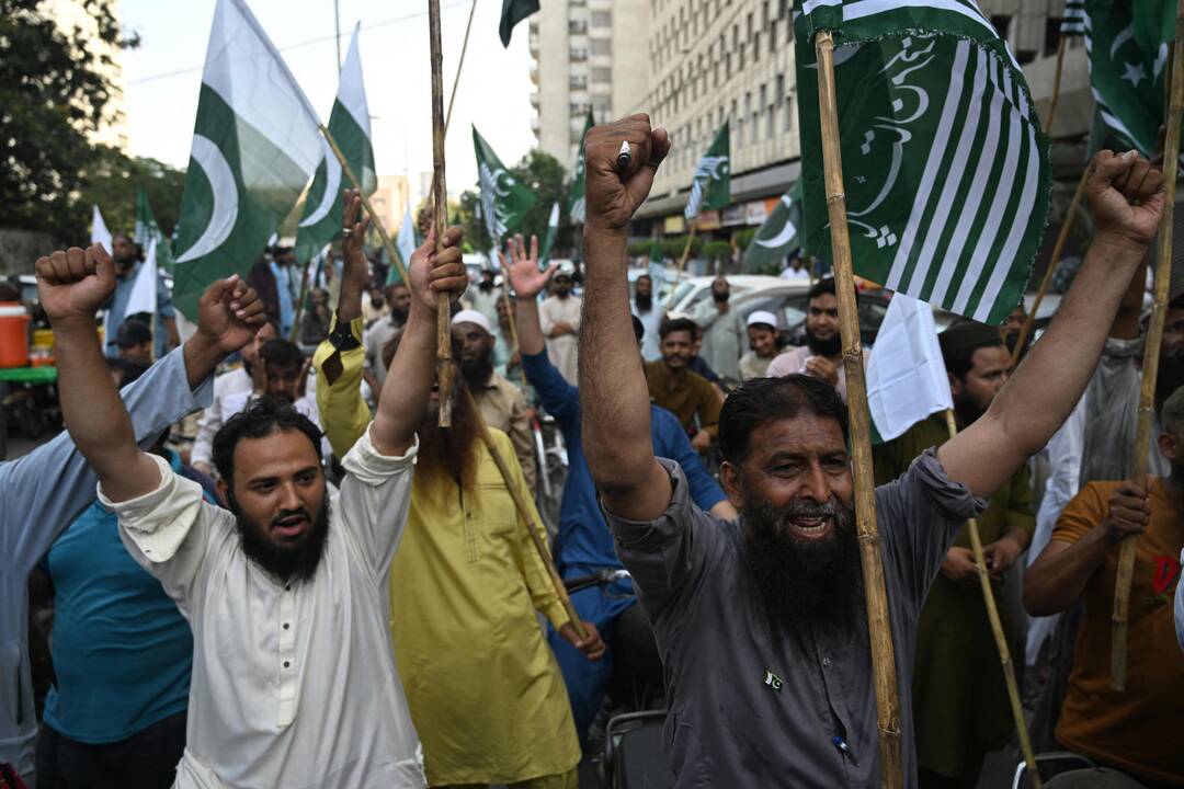 Po Indijos ir Pakistano susirėmimų pasaulis ragina teikti pirmenybę taikai