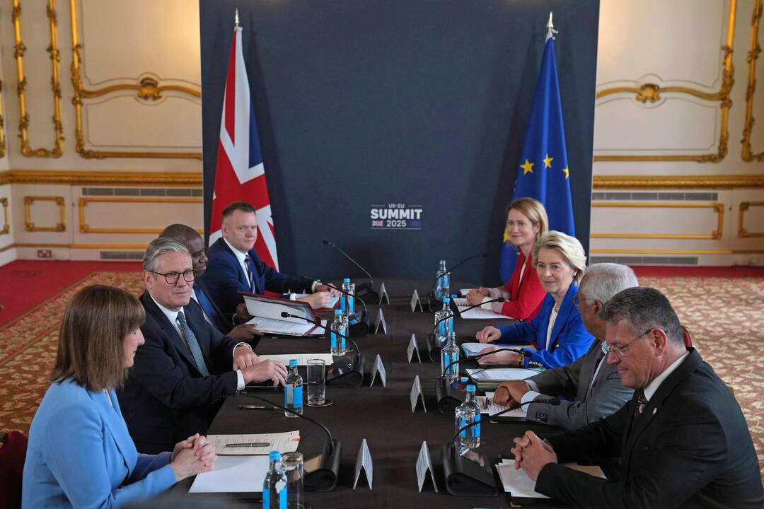 JK premjeras ir EK vadovė sveikina naują strateginę partnerystę