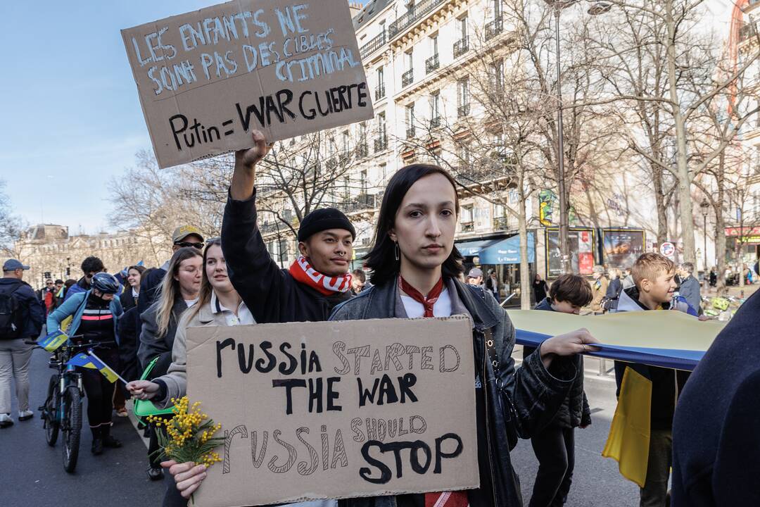 ES per karo metines pritaikė naujas sankcijas Rusijai