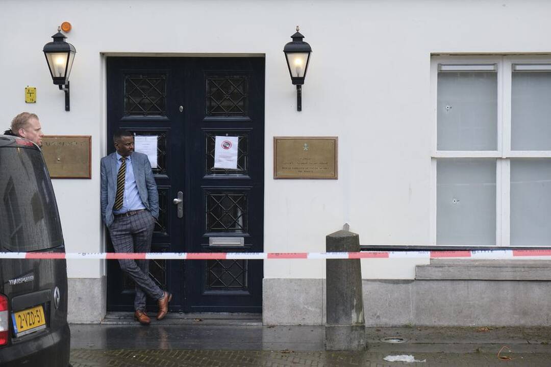 Hagoje apšaudyta Saudo Arabijos ambasada