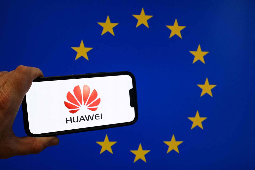 Belgų prokurorai: „Huawei“, manoma, gavo naudos iš įtariamo kyšininkavimo, susijusio su EP