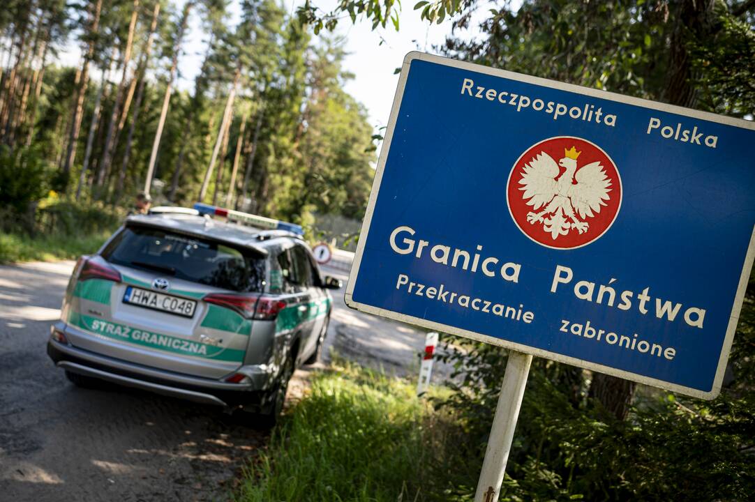 Varšuva: Minskas planuoja naują masinį migrantų puolimą pasienyje