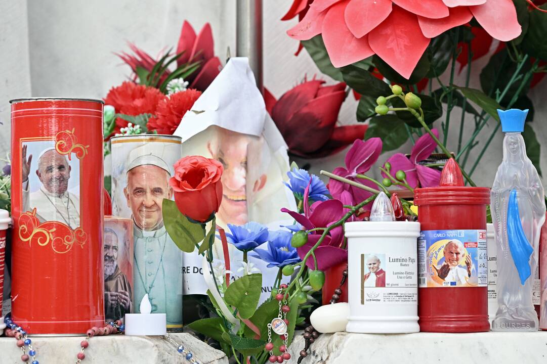 Vatikanas: popiežiaus Pranciškaus būklė gerėja
