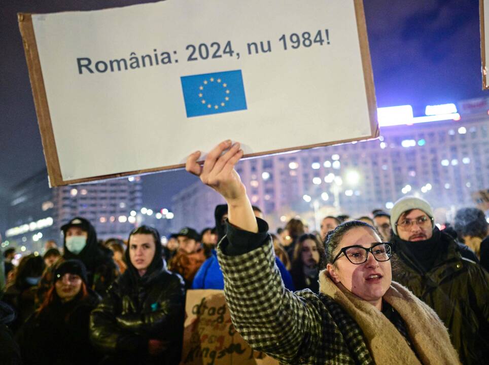 Rumunijos KT nurodė perskaičiuoti per prezidento rinkimų pirmąjį ratą atiduotus balsus