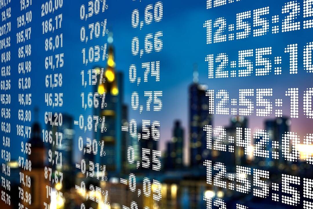 Euro zonos verslo aktyvumas šį mėnesį beveik nepakito, nepaisant JAV muitų