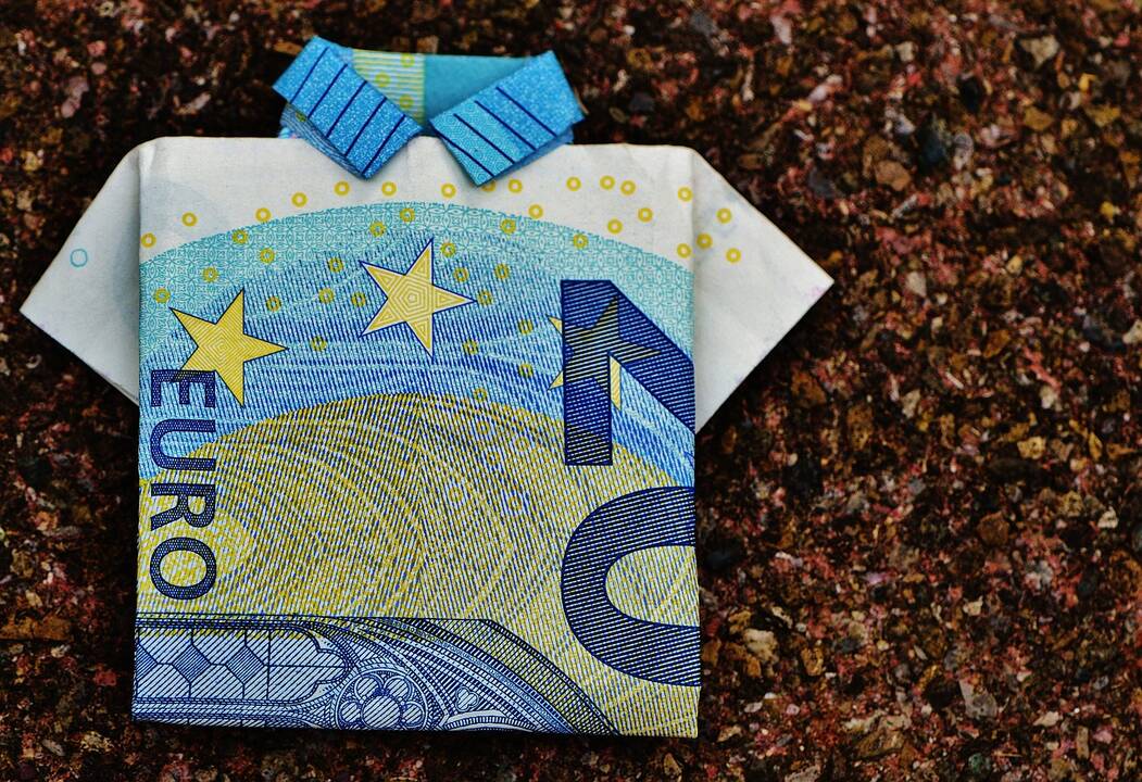 Europos Komisija: šešios ES narės nepasirengusios prisijungti prie euro zonos