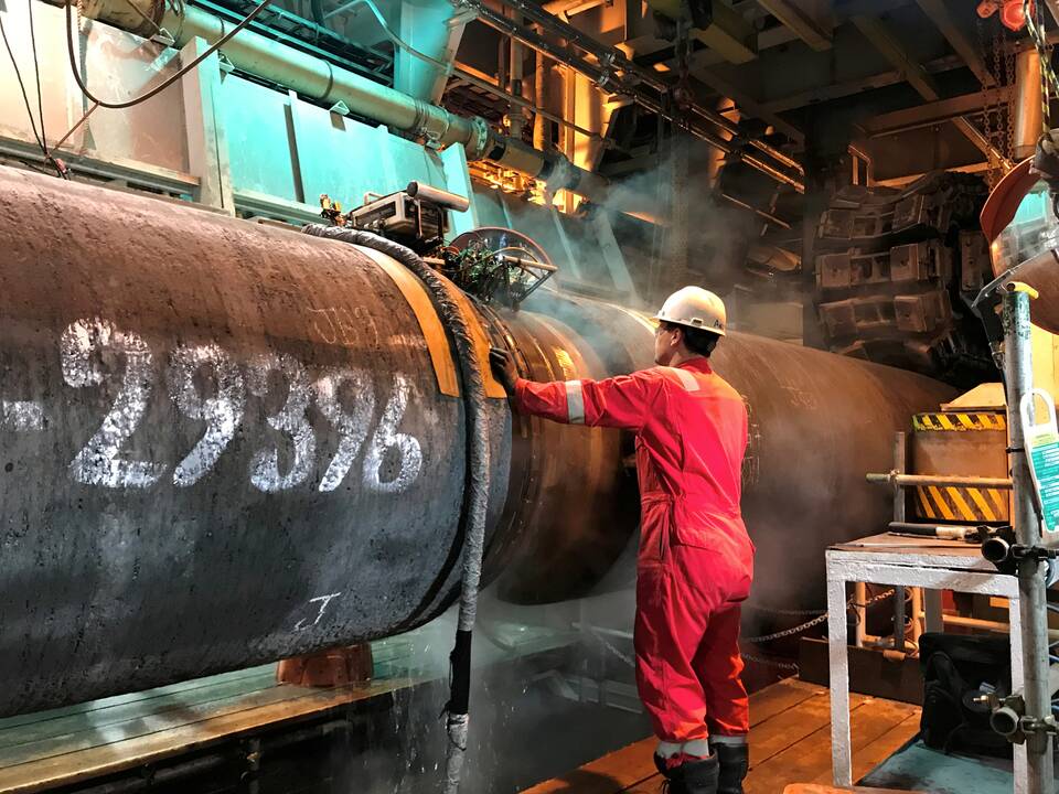 Rusija: „Nord Stream 2“ dujotiekis bus nutiestas, nepaisant JAV sankcijų grėsmės