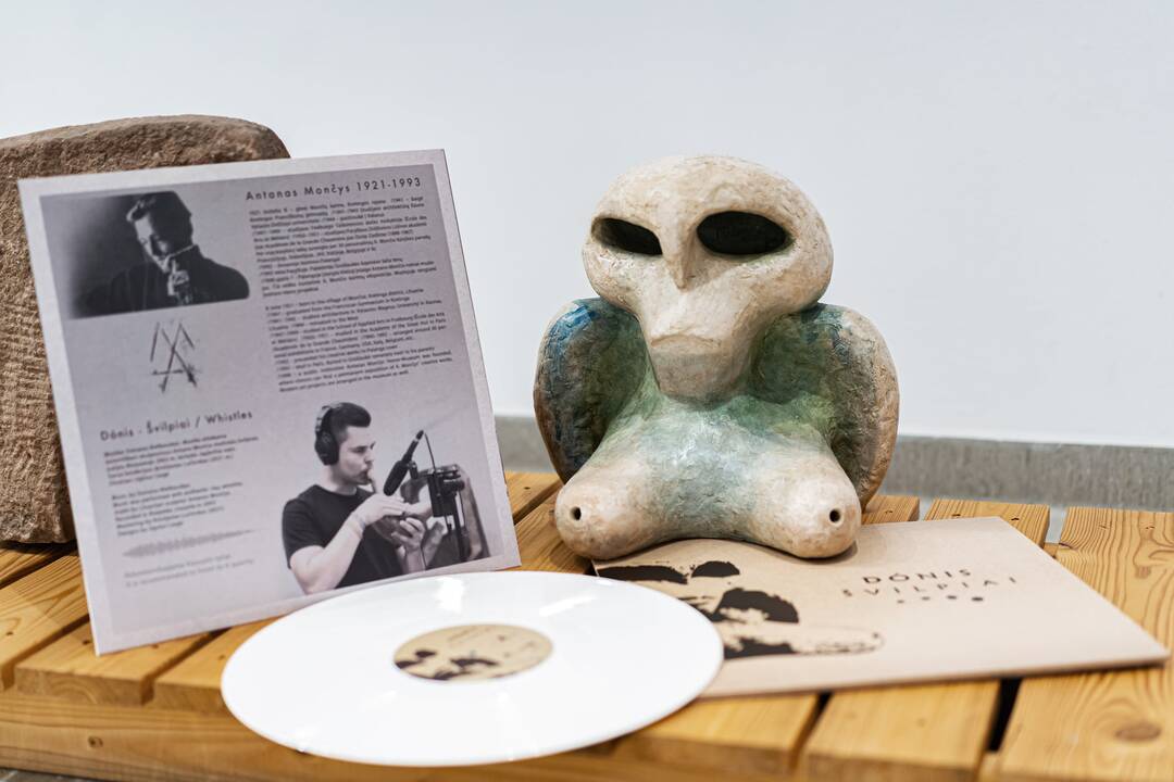 Donatas Bielkauskas su naująja viniline plokštele