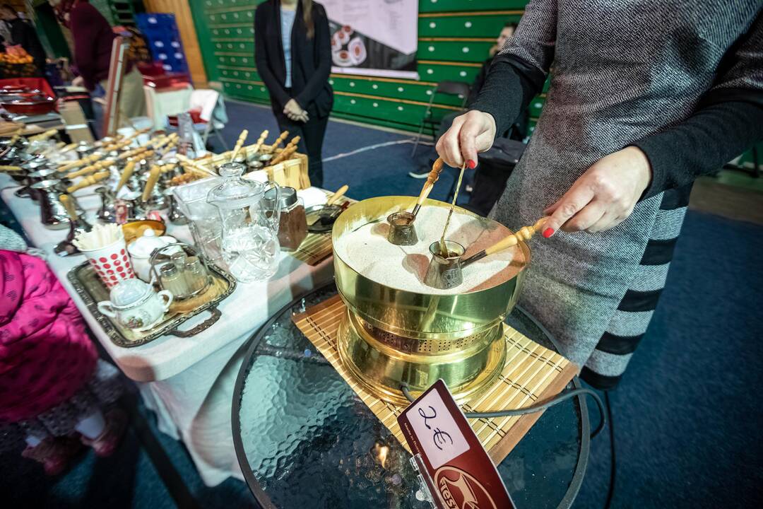Maisto mugė Kauno sporto halėje