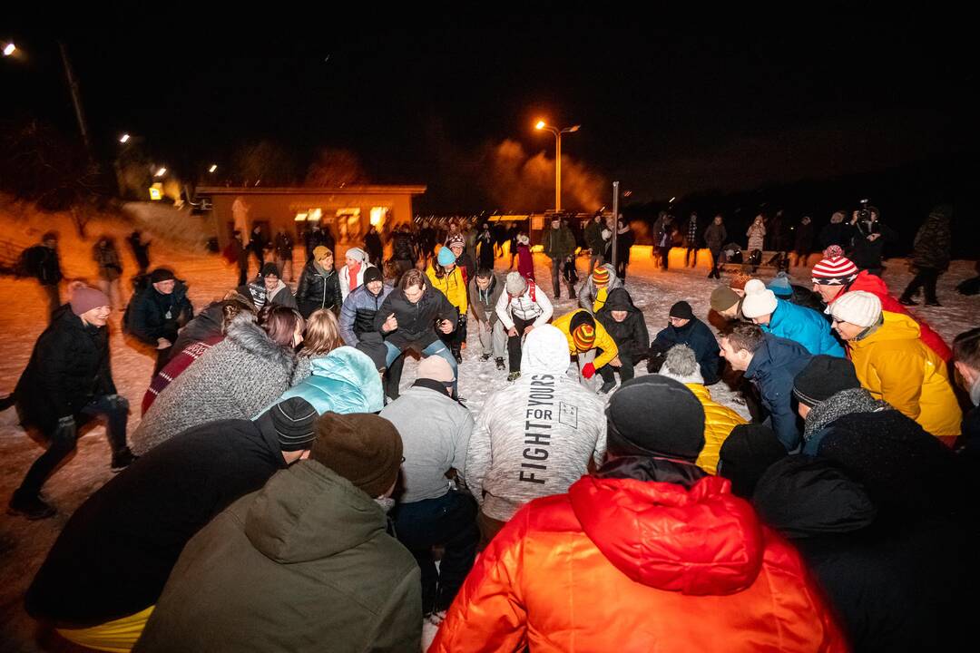 Maudynės lediniame Nemune