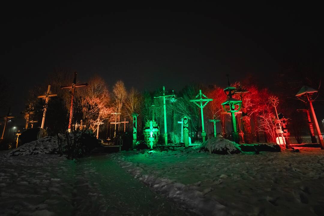 Kaunas dabinasi trispalvės spalvomis