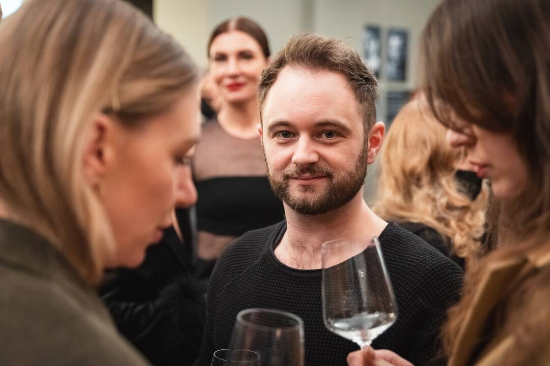 Auksinių scenos kryžių teikimas