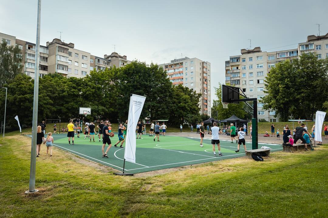 Šilainiuose atidaryta unikali krepšinio aikštelė