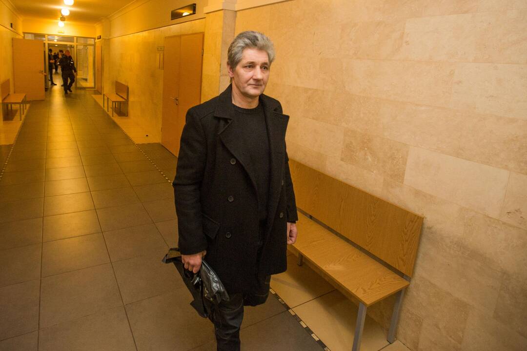 Direktorius: R.Sadauskas jau per pirmąjį posėdį teisėjui pateikė prašymą leisti jam grįžti į Angliją.