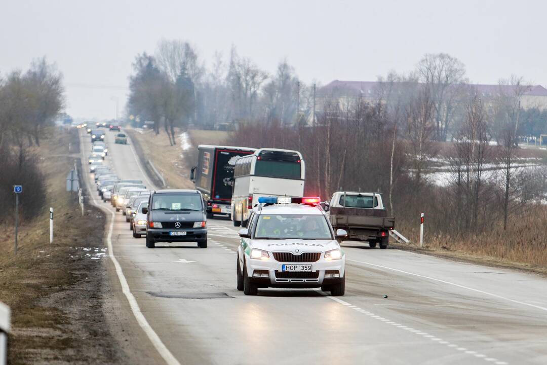 Nužudyto berniuko laidotuvės Baisogaloje