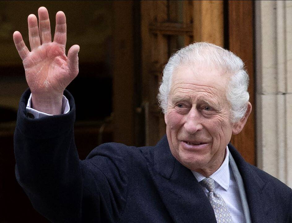 Charlesas III dėl vėžio gydymo laikinai atidės viešąsias pareigas