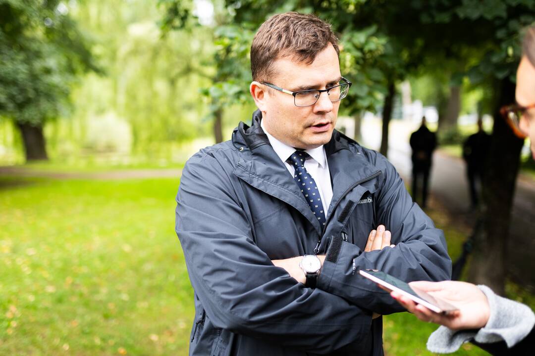 Proporcijos: visoje visuomenėje 14 proc. pasirengusių ginti tėvynę ginklu, o tarp medžiotojų tokių net 86,6 proc.