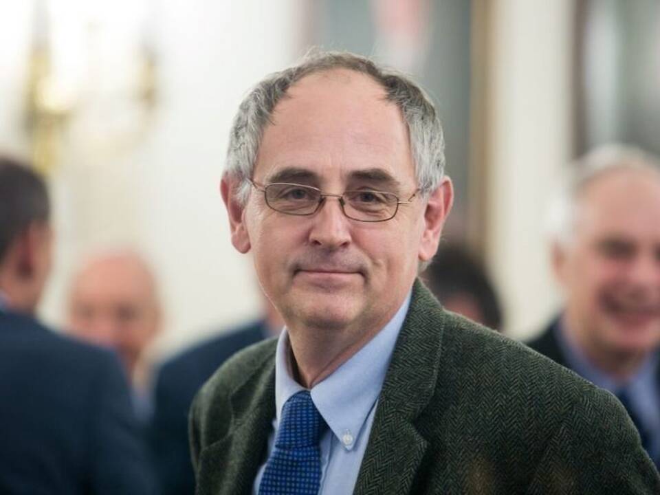 E. Lucasas: ryškėja pavojingi Europos nesutarimai dėl gynybos