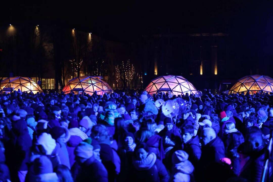Kauno kalėdinės eglės įžiebimo koncerte – minios žmonių