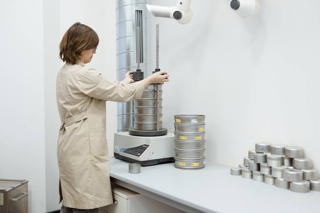 KU JTI Pajūrio aplinkos ir biogeochemijos laboratorija.