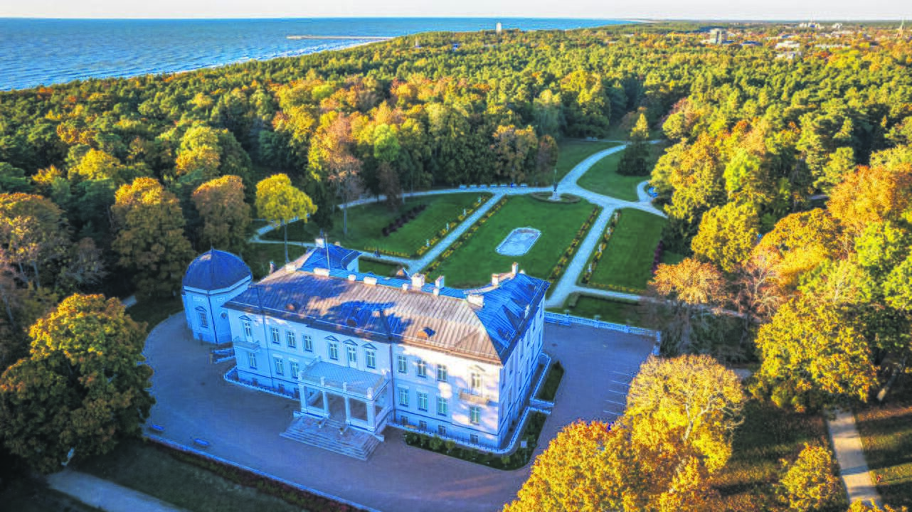 Apdovanojimas: „Auksine krivūle“ Palanga įvertinta už aktyvią pagalbą verslui, plėtojant ir skatinant verslo turizmą.