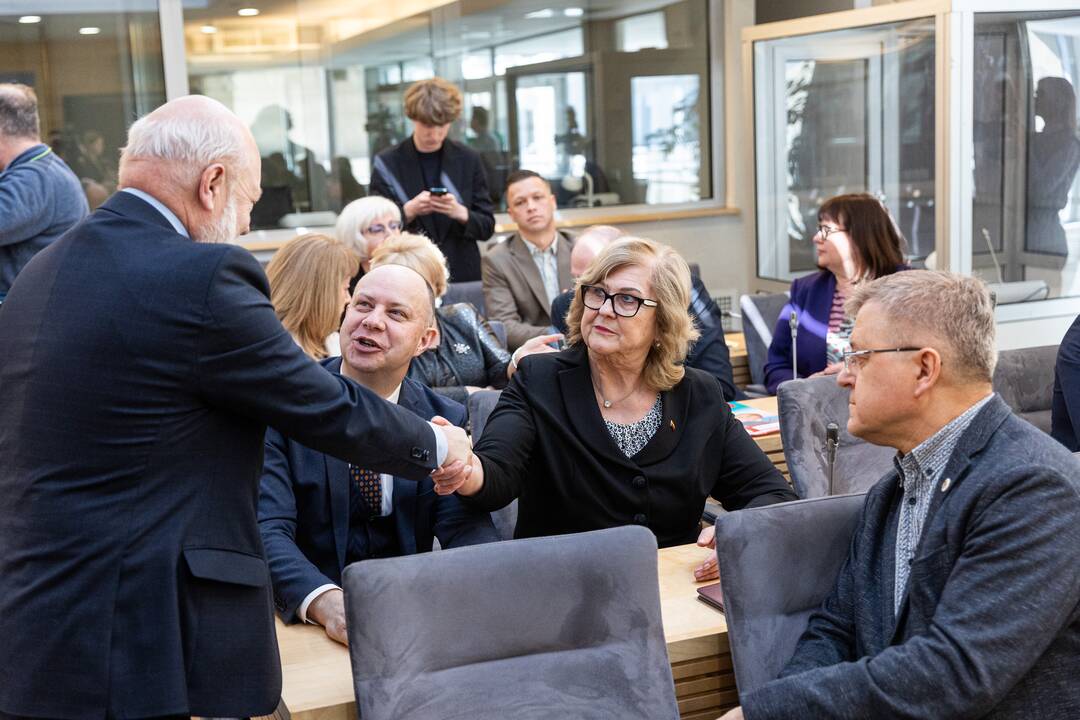 EP rinkimų politinių partijų numerių traukimas