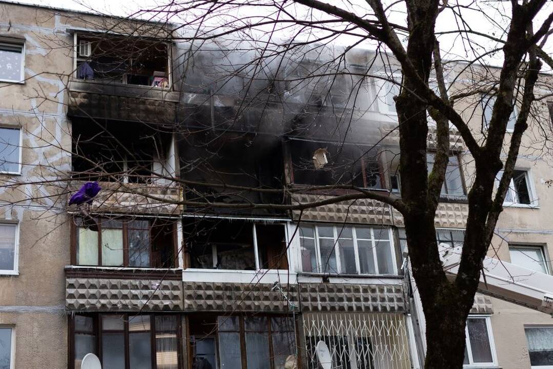 Savivaldybė pranešė, kada tikisi pradėti Viršuliškių daugiabučio atstatymo darbus