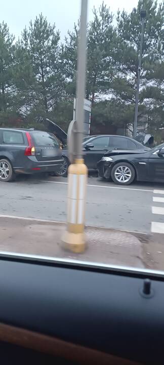 Ateities plente – avarija: nusidriekė automobilių spūstys