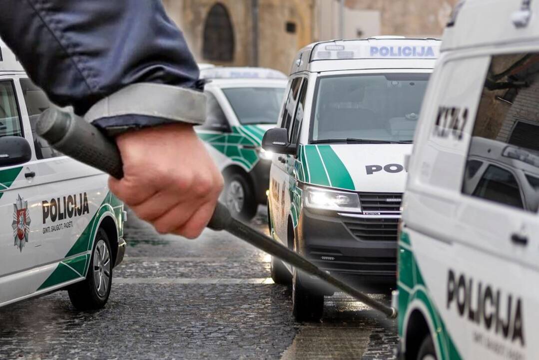Kalėdų naktį – neramumai prie Klaipėdos policijos komisariato