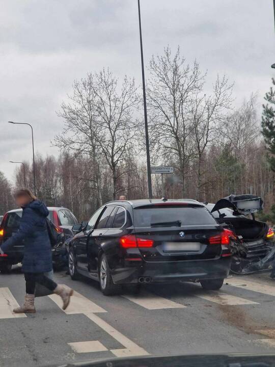 Ateities plente – avarija: nusidriekė automobilių spūstys