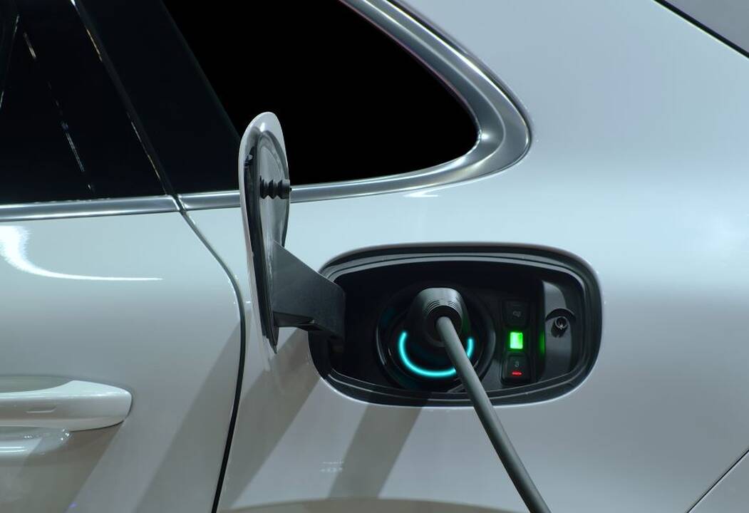 LEA: per kovą Lietuvoje įregistruota daugiau nei 1,1 tūkst. elektromobilių