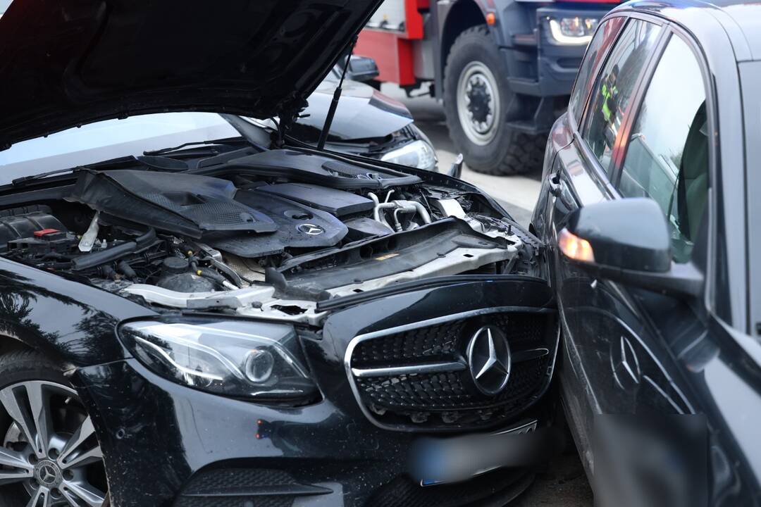 Ateities plente – avarija: nusidriekė automobilių spūstys
