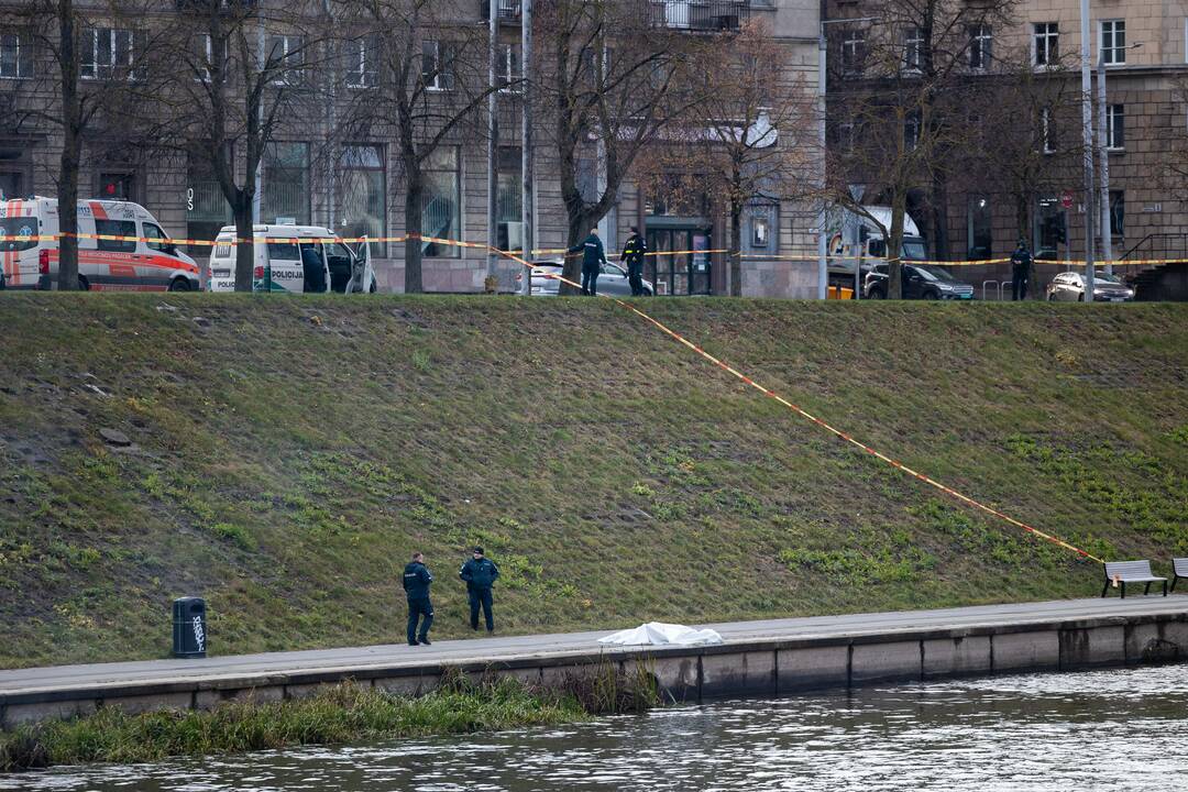 Neryje rastas žmogaus kūnas: įtariama, kad tai – dingęs paauglys