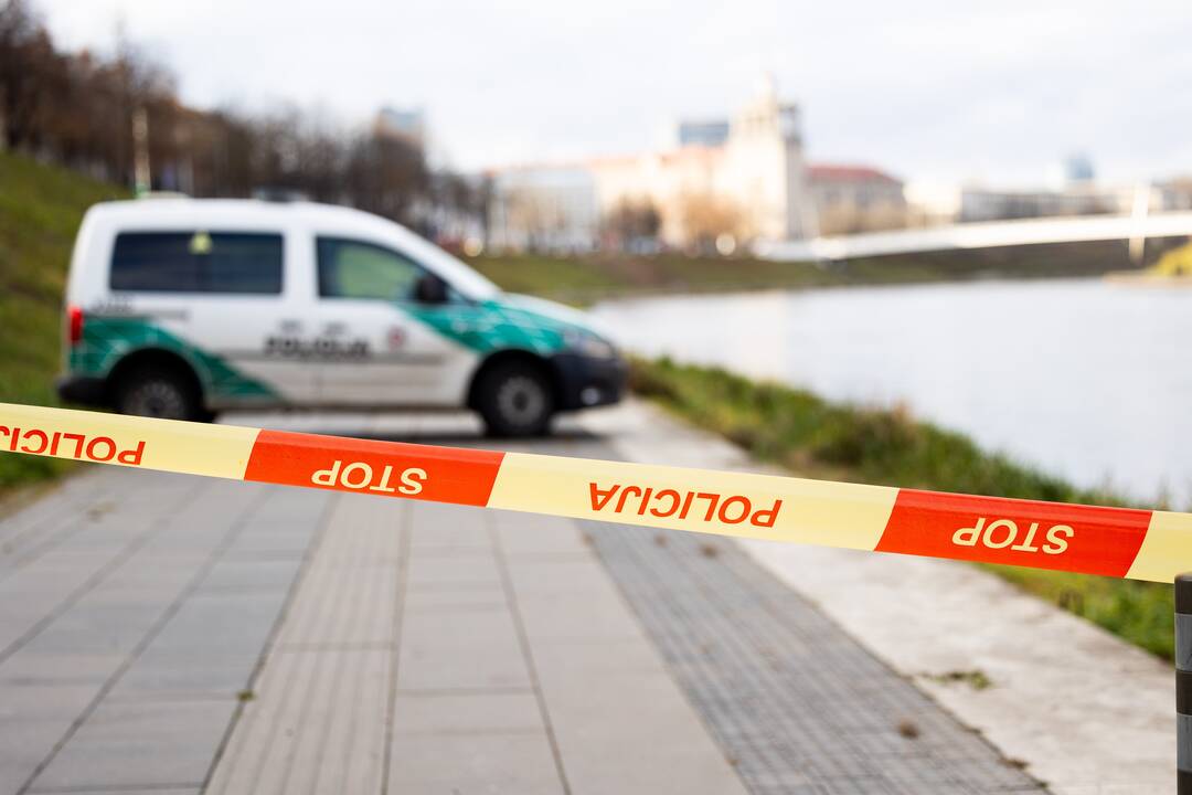 Neryje rastas žmogaus kūnas: įtariama, kad tai – dingęs paauglys