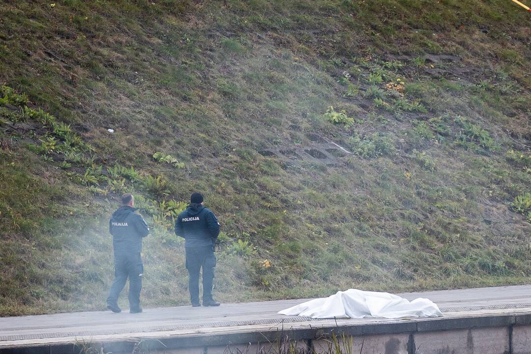 Neryje rastas žmogaus kūnas: įtariama, kad tai – dingęs paauglys