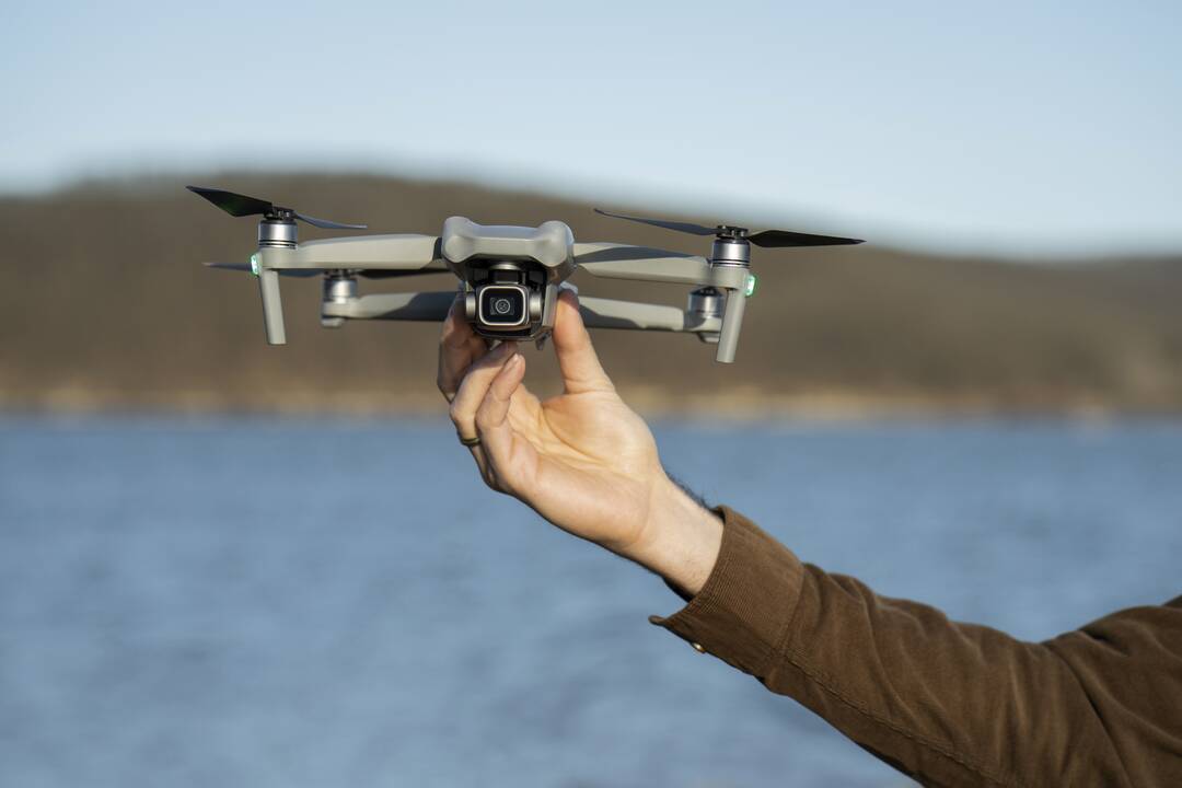 Dronų gamintojos „RSI Europe“ vadovas: įsigyti bepiločiai turėjo tik lietuvišką pavadinimą