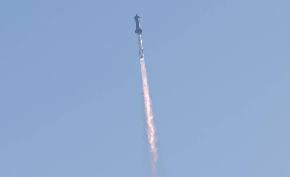 JAV stabdo „Starship“ raketų skrydžius po sprogimo bandymo metu