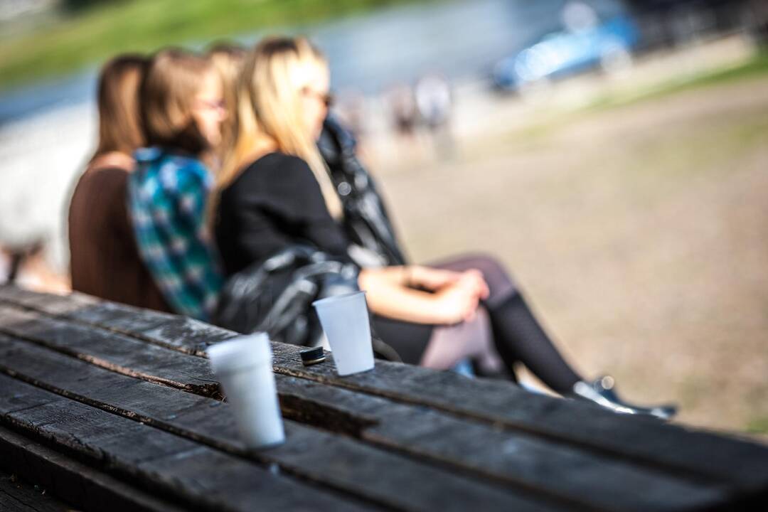 Mokslo metų pradžia aplaistyta alkoholiu